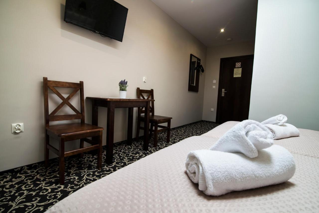 Pod Ksiecia Gorka Hotel Oleszyce Exterior photo